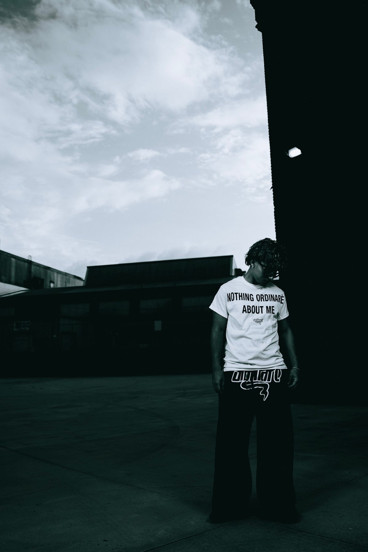 NOTHING ORDINARÉ T-Shirt