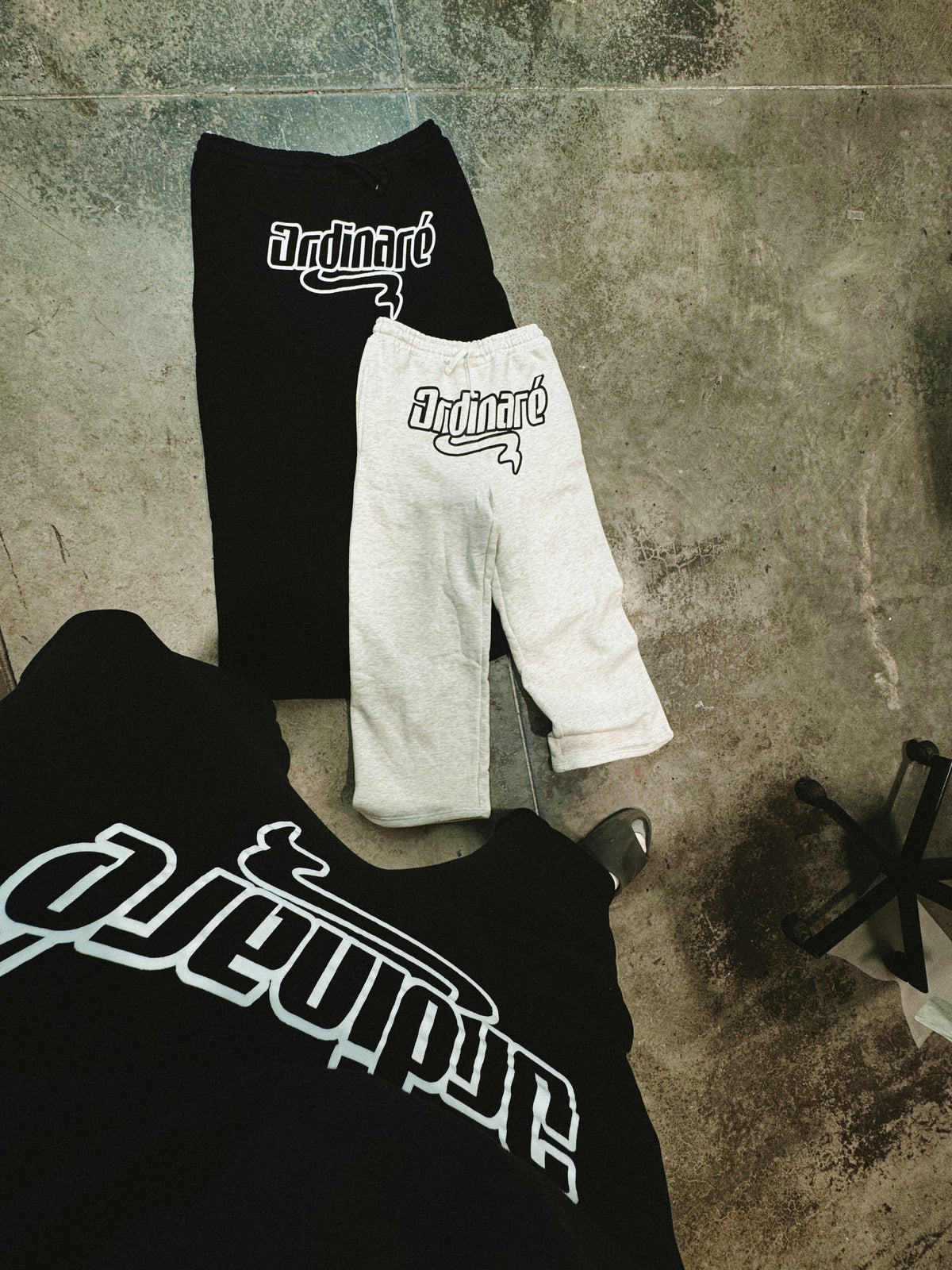 ORDINARÉ SWEATS (Black)