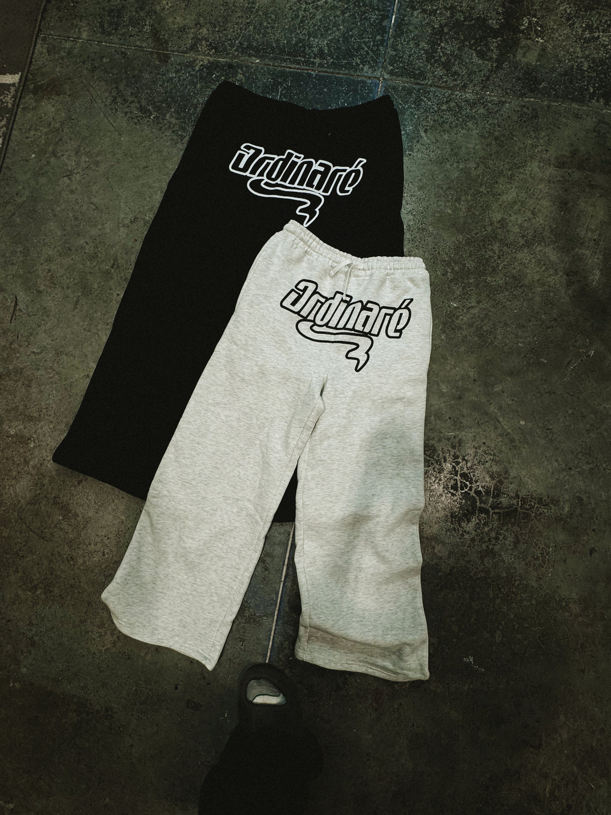 ORDINARÉ SWEATS (grey)